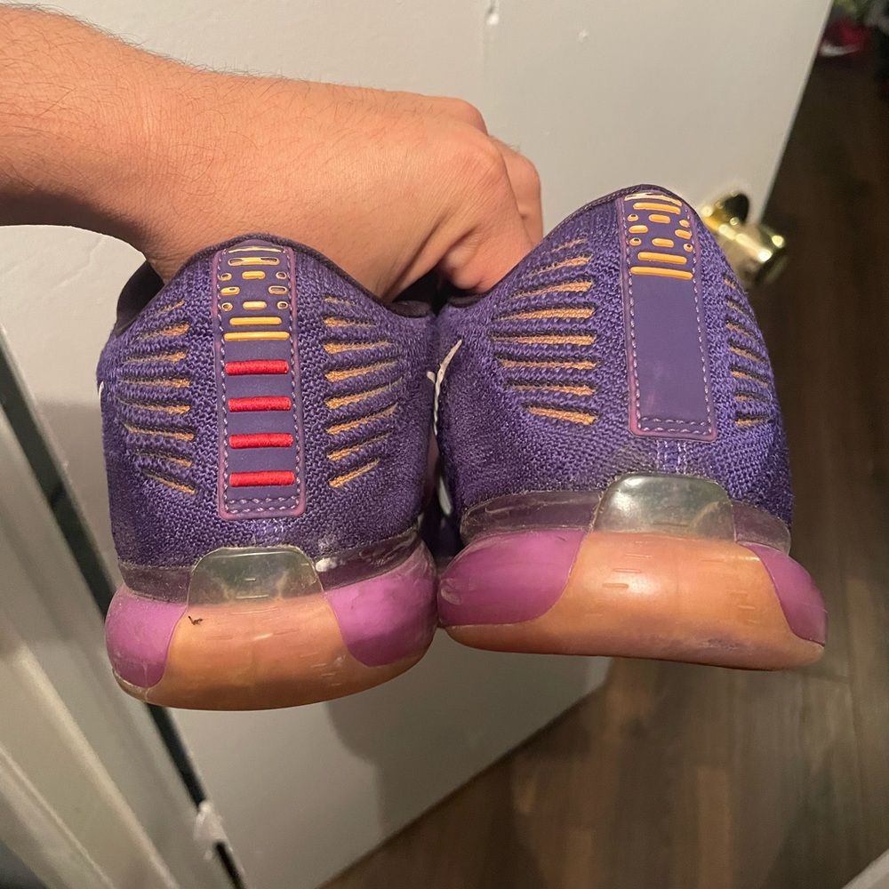 Kobe 10 - Picture 4 of 6